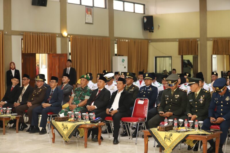 Bappelitbangda Kabupaten Sukabumi hadir dalam upacara peringatan Hari Lahir Pancasila tahun 2025 di Alun-Alun Palabuhanratu.