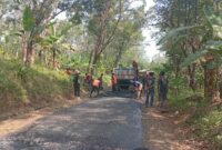 Dinas PU Kabupaten Sukabumi selesaikan pengaspalan ruas jalan Cempaka Ratu–Cipedes.