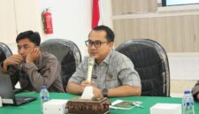 Kejaksaan Negeri Sukabumi perkuat kesadaran hukum masyarakat desa melalui program Jaksa Garda Desa. .