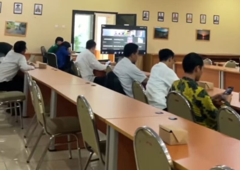 Bappelitbangda Kabupaten Sukabumi gelar rapat koordinasi progres pemenuhan rekomendasi Revalidasi CPUGGp 2025 secara hybrid. .