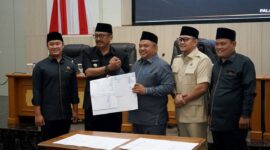 Rapat Paripurna DPRD Kabupaten Sukabumi menetapkan dua Raperda penting, yakni Pertanggungjawaban Pelaksanaan APBD 2024