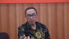 Sekretaris Daerah Kabupaten Sukabumi, Ade Suryaman, memimpin rapat pembentukan Tim Percepatan dan Pengendalian Pembangunan