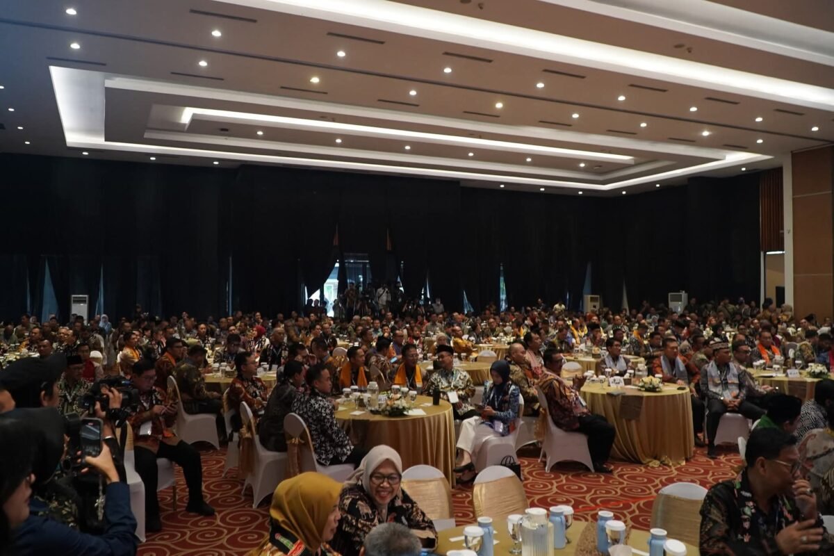 Ketua DPRD Kabupaten Sukabumi Budi Azhar Mutawali bersama Bupati dan Sekda menghadiri Rakor Penguatan Sinergi Pemberantasan Korupsi