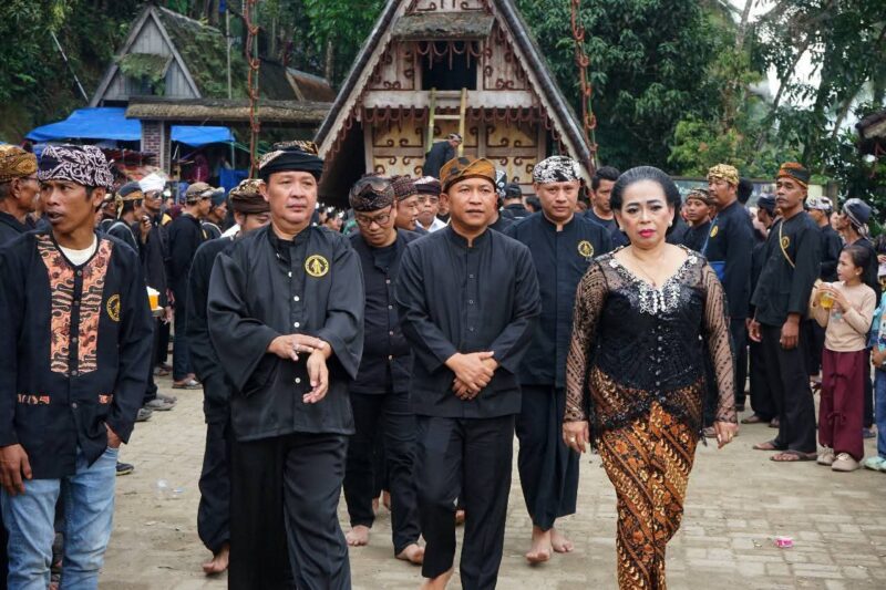 Ritual adat Seren Taun ke-446 kembali digelar khidmat di Kampung Adat Kasepuhan Sinar Resmi.
