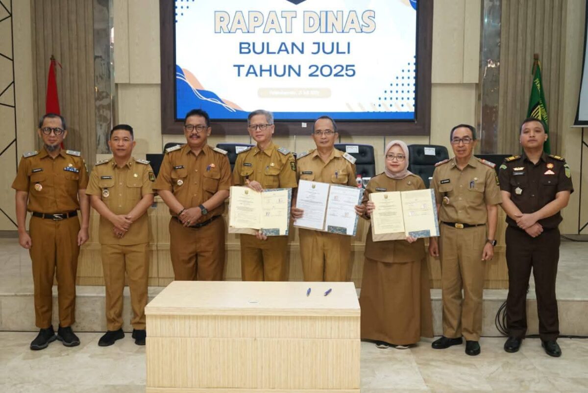 Bupati Sukabumi H. Asep Japar memimpin Rapat Dinas Juli 2025