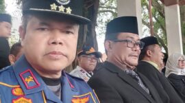 Dinas Damkar Kabupaten Sukabumi turut hadir dalam upacara Hari Bhayangkara ke-79 di Alun-Alun Palabuhanratu sebagai wujud sinergi dan dukungan terhadap Polri. .
