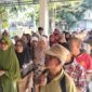 Sebanyak 1.826 Keluarga Penerima Manfaat di Kelurahan Palabuhanratu menerima bantuan beras dari Bulog