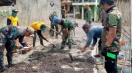 DPMD Kabupaten Sukabumi bersama Kodim 0607 Kota Sukabumi wujudkan akses jalan yang lebih layak bagi warga