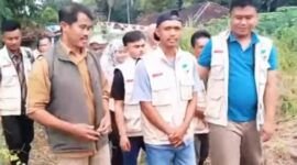 Jenal Abidin, petani milenial dari Kecamatan Waluran, masuk lima besar Petani Berprestasi Jabar 2025.