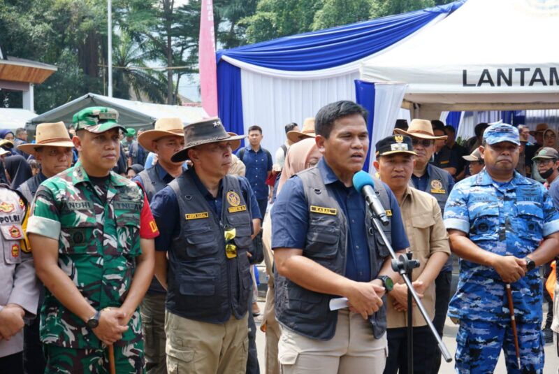 Kasal Laksamana TNI Muhammad Ali menghadiri Bhakti Sosial Alumni AAL Moro 3993 di Palabuhanratu,