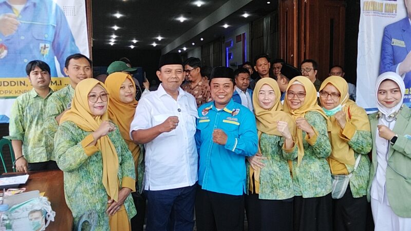 Semarak peringatan Harlah ke-52 KNPI di Palabuhanratu diwarnai dengan bazar UMKM, pengobatan gratis,