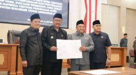 DPRD Kabupaten Sukabumi resmi menetapkan hasil evaluasi Gubernur Jawa Barat terhadap Perubahan APBD 2025.