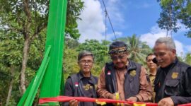 Jembatan Gantung Leuwi Sintok resmi diresmikan Bupati Sukabumi H. Asep Japar.