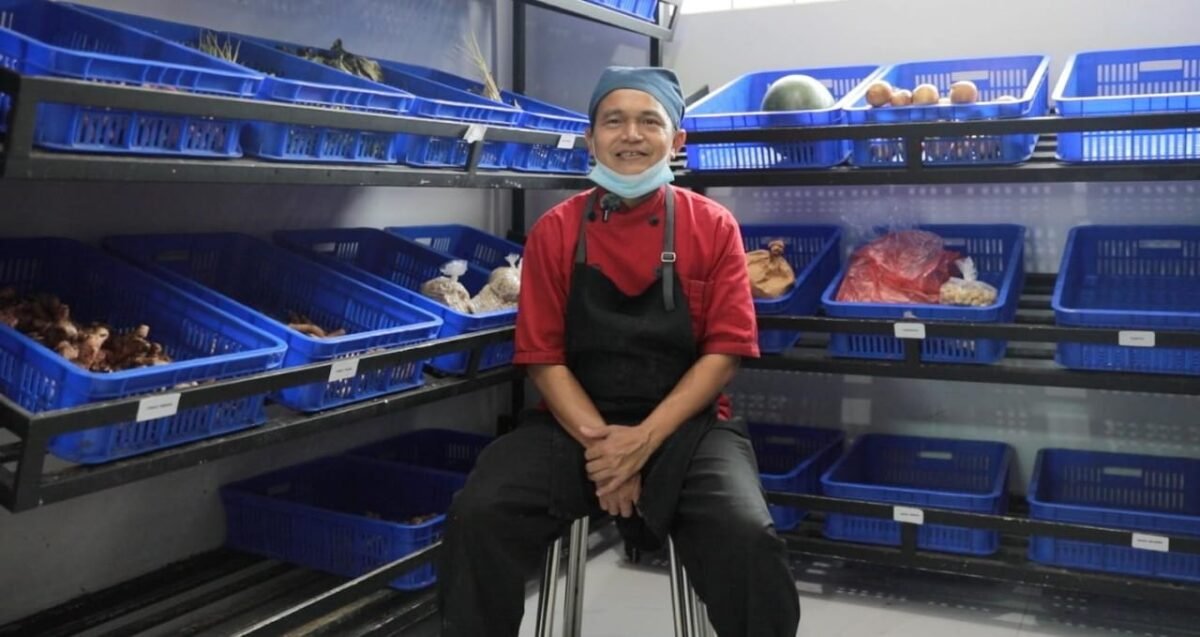 Dedikasi tanpa henti dari para pekerja dapur MBG,