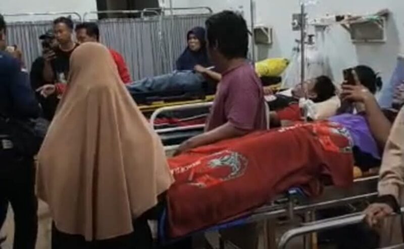 RSUD Palabuhanratu tengah menangani sejumlah siswa dan guru yang diduga mengalami keracunan usai mengonsumsi makanan bergizi gratis.