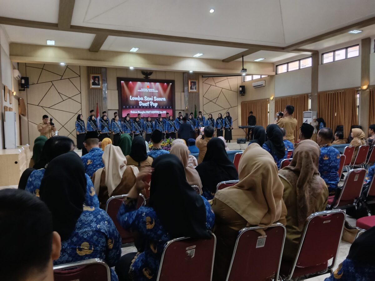 Kemeriahan lomba duet pop Bappeni Korpri Kabupaten Sukabumi dalam rangka HUT Korpri ke-54
