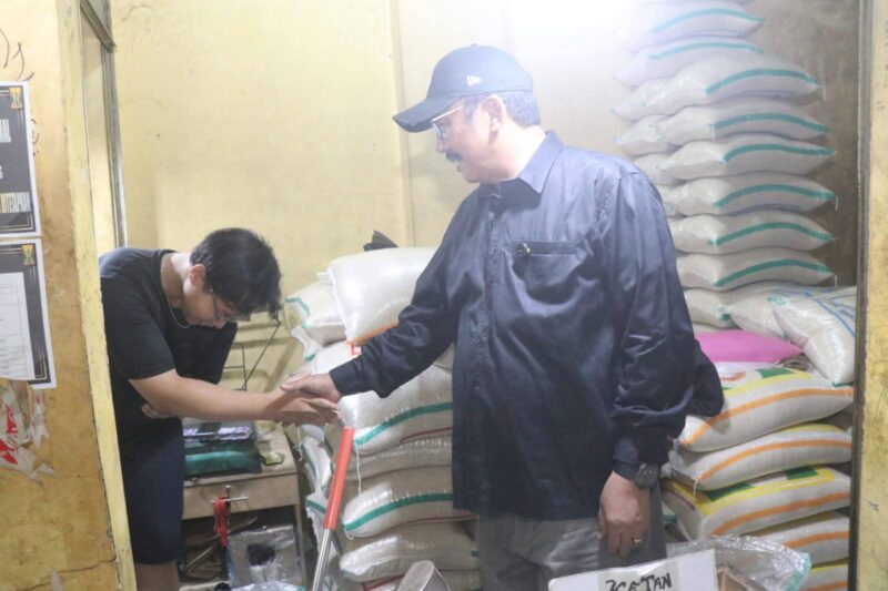 Bupati Sukabumi H. Asep Japar memastikan ketersediaan pangan menjelang Natal dan Tahun Baru