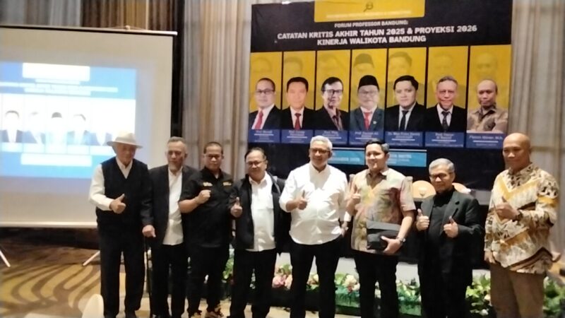 Wali Kota Bandung Muhammad Farhan menghadiri Forum Profesor Bandung
