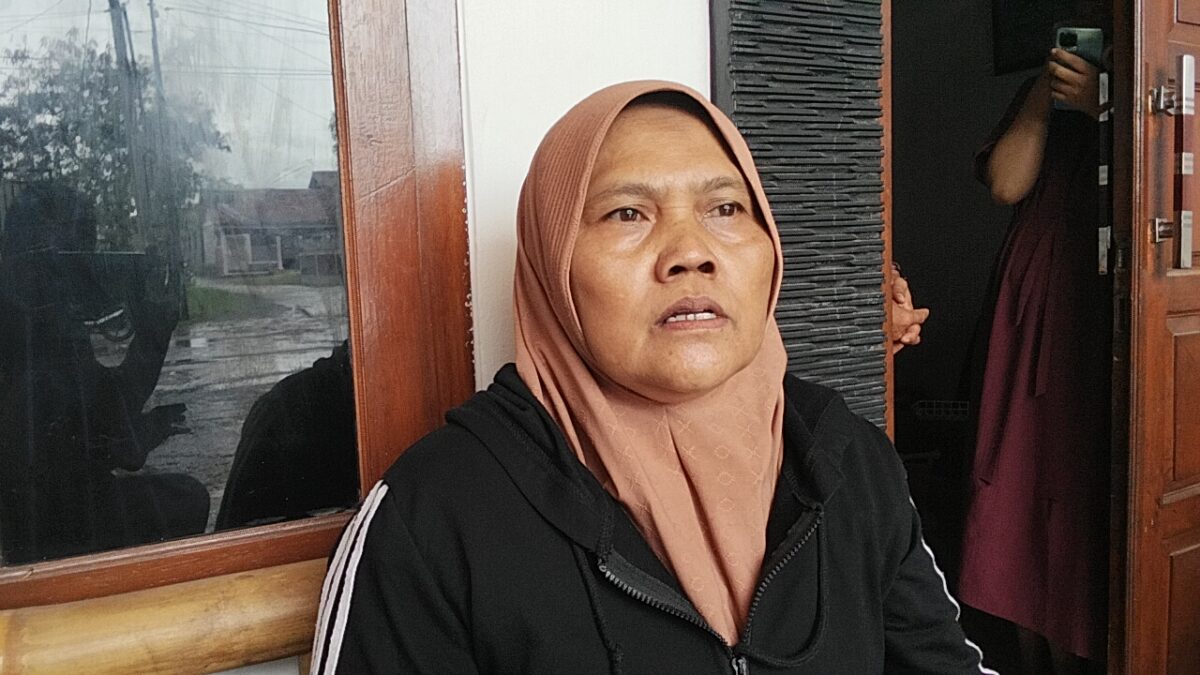 Riri, warga Baleendah, menyampaikan klarifikasi dan hak jawab