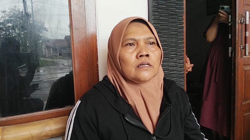 Riri, warga Baleendah, menyampaikan klarifikasi dan hak jawab