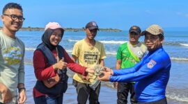 Aksi nyata pelestarian laut dilakukan Komunitas Penggiat Konservasi Nyelam Sukabumi (PENYU)