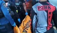 Petugas Dinas Pemadam Kebakaran dan Penyelamatan Kabupaten Sukabumi