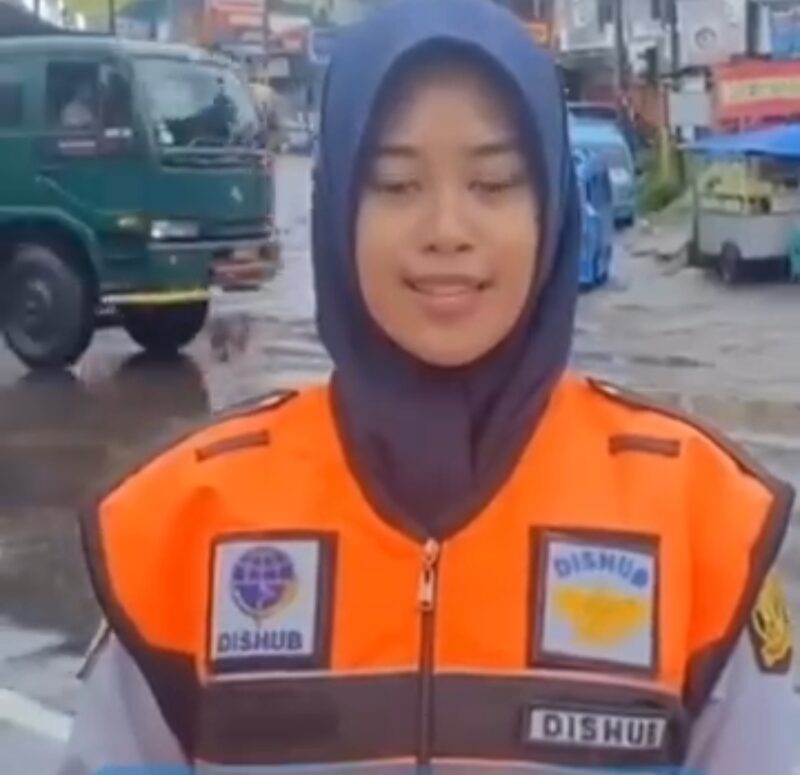 Petugas Dinas Perhubungan Kabupaten Sukabumi