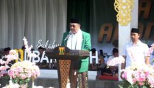 Ribuan warga dan kader Nahdlatul Ulama memadati Alun-alun Palabuhanratu