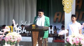 Ribuan warga dan kader Nahdlatul Ulama memadati Alun-alun Palabuhanratu
