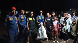 Petugas Dinas Pemadam Kebakaran dan Penyelamatan Kabupaten Sukabumi