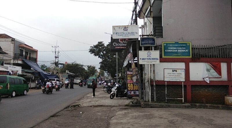 Ratusan mantan karyawan PT Ricky Putra Globaindo Tbk di Kabupaten Bandung