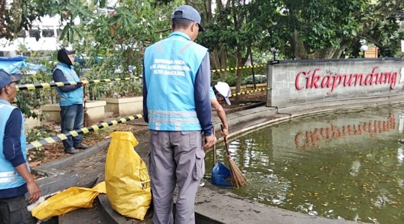 Aksi cepat Tim DLHK Zona 11B dinas terkait masih dinantikan.