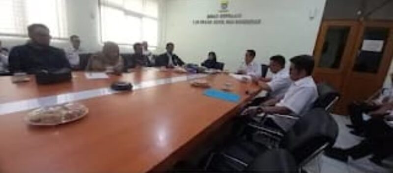 Komisi II DPRD Kota Bandung bersama DiskopUKM