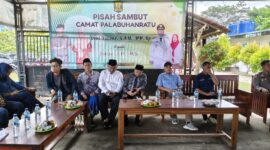 Pisah sambut Camat Palabuhanratu menjadi momen penuh haru
