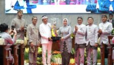 Bupati Bandung Dadang Supriatna ,