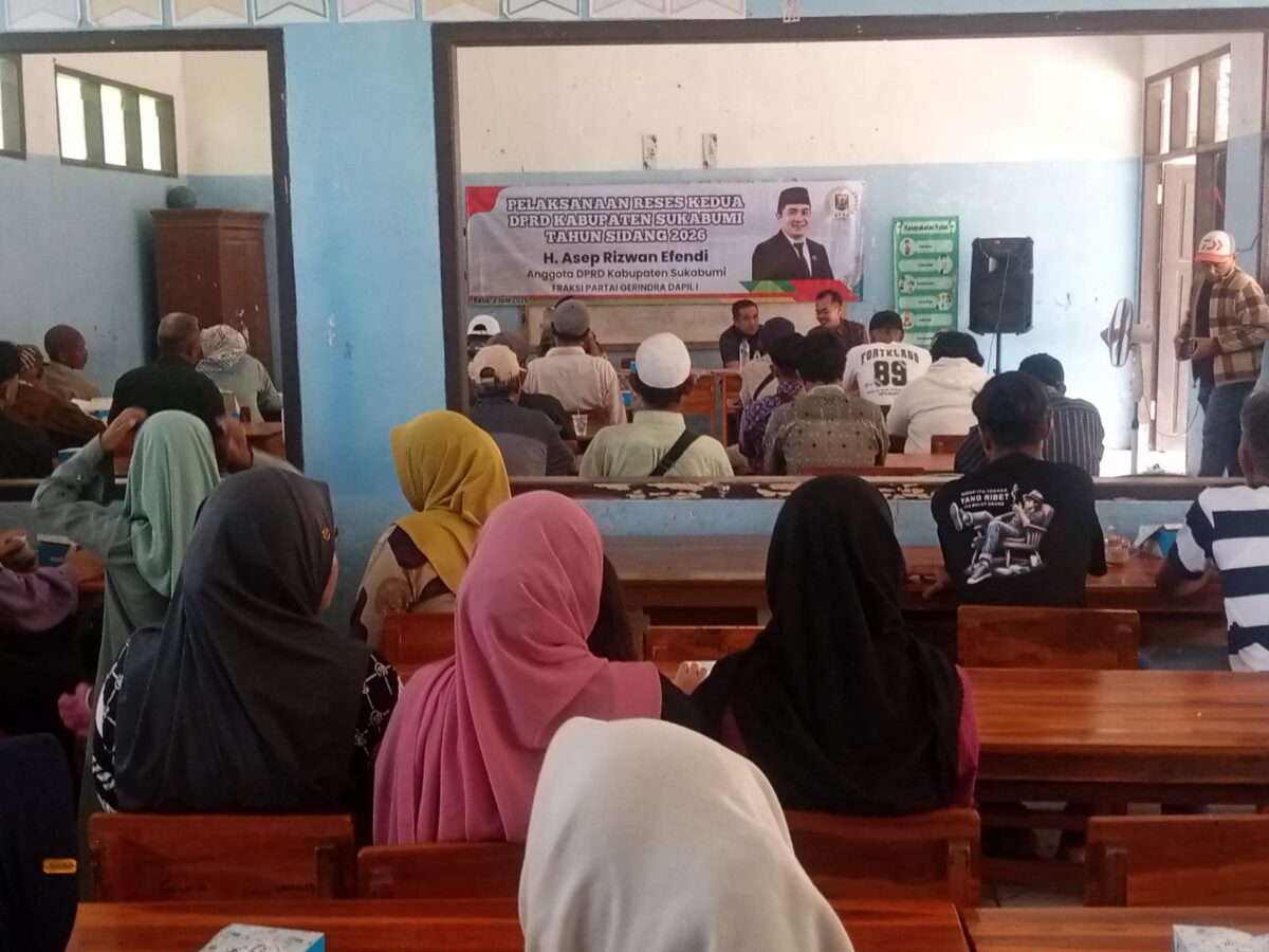 Menyerap aspirasi masyarakat secara langsung