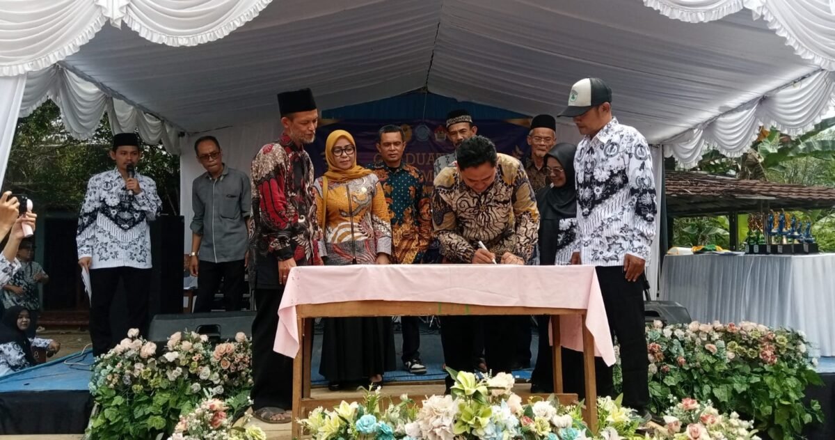 SMP PLUS Buniwangi resmi menerima Program Revitalisasi dari Kementerian