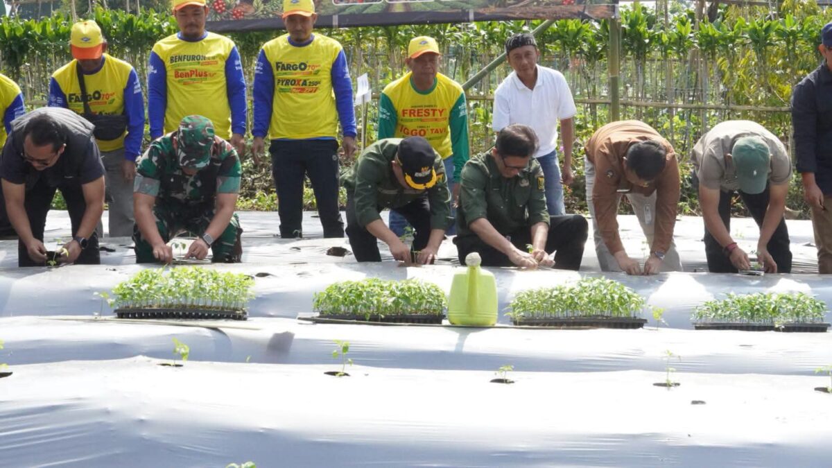 Wakil Bupati Sukabumi H. Andreas.
