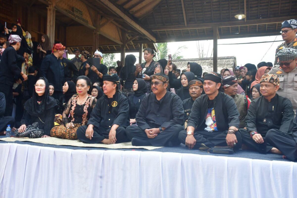 Perayaan Seren Taun ke-447 di Kasepuhan Sinaresmi