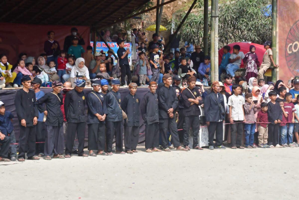 Seren Taun ke-447 di Kasepuhan Sinarresmi