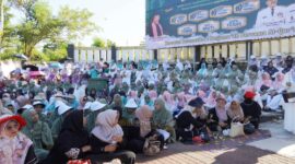 Peluncuran Gerakan Wakaf 1 Juta Al-Qur’an di Lapangan Cangehgar Palabuhanratu.