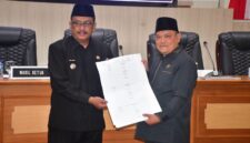 Bupati Sukabumi H. Asep Japar