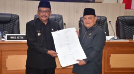 Bupati Sukabumi H. Asep Japar