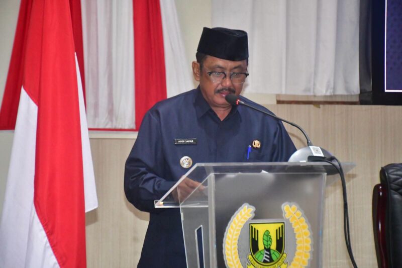 Bupati Sukabumi H. Asep Japar
