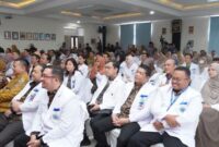 Plt Baperida Kabupaten Sukabumi Herul Imam mendampingi Bupati Sukabumi H. Asep Japar