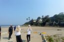 Upaya menjaga kelestarian pesisir terus dilakukan.
