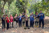 Respons cepat kembali ditunjukkan petugas Damkarmat Kabupaten Sukabumi.