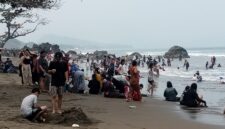 Pantai Karang Naya di kawasan Samudra Beach Hotel,
