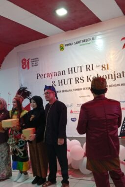 RS Kebonjati Semarakkan HUT ke-81 RI dan Usia ke-78 dengan Kebersamaan
