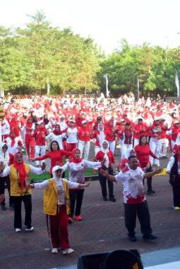 Ribuan Warga Memadati Alun-alun Cangehgar, KORMI Sukabumi Genjot Olahraga Masyarakat